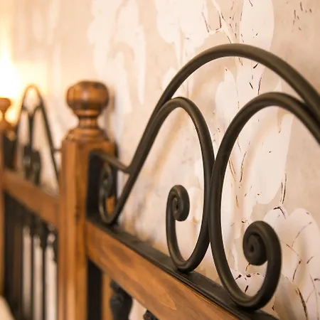 奎塔娜瑞斯旅馆 3*