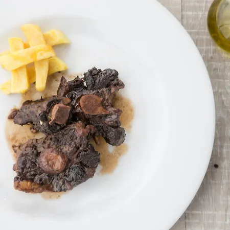 奎塔娜瑞斯旅馆 酒店 3*