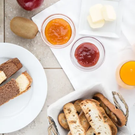 Hotel Quintanares 3*