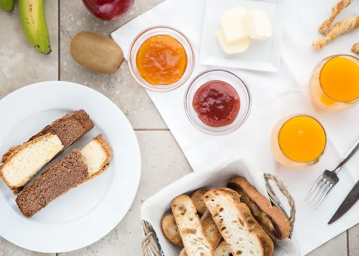 Hotel Quintanares 3*